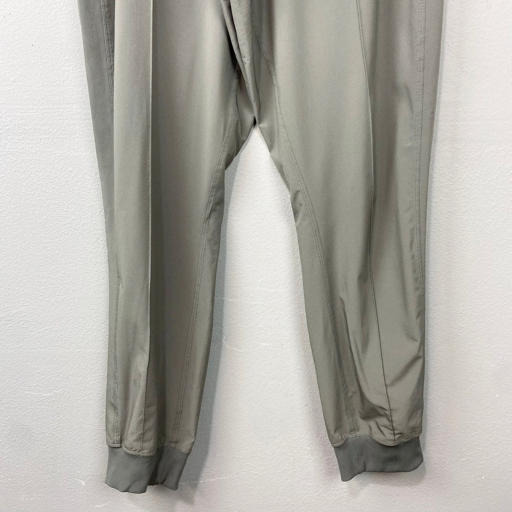 Lululemon Wanderer Cropped Jogger Pants Size 10 Grey‎ Sage Athleisure Workout - Picture 4 of 10